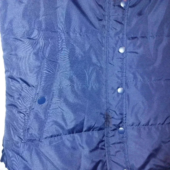 True Craft Womens Navy Blue Puffer Vest Fall Winter Size Medium Zip & Buttons - Picture 3 of 8